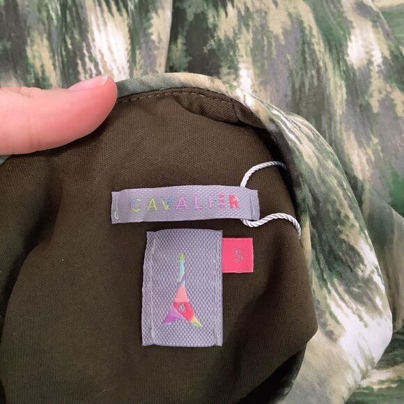 Cavalier dress size small - Picture 4 of 5